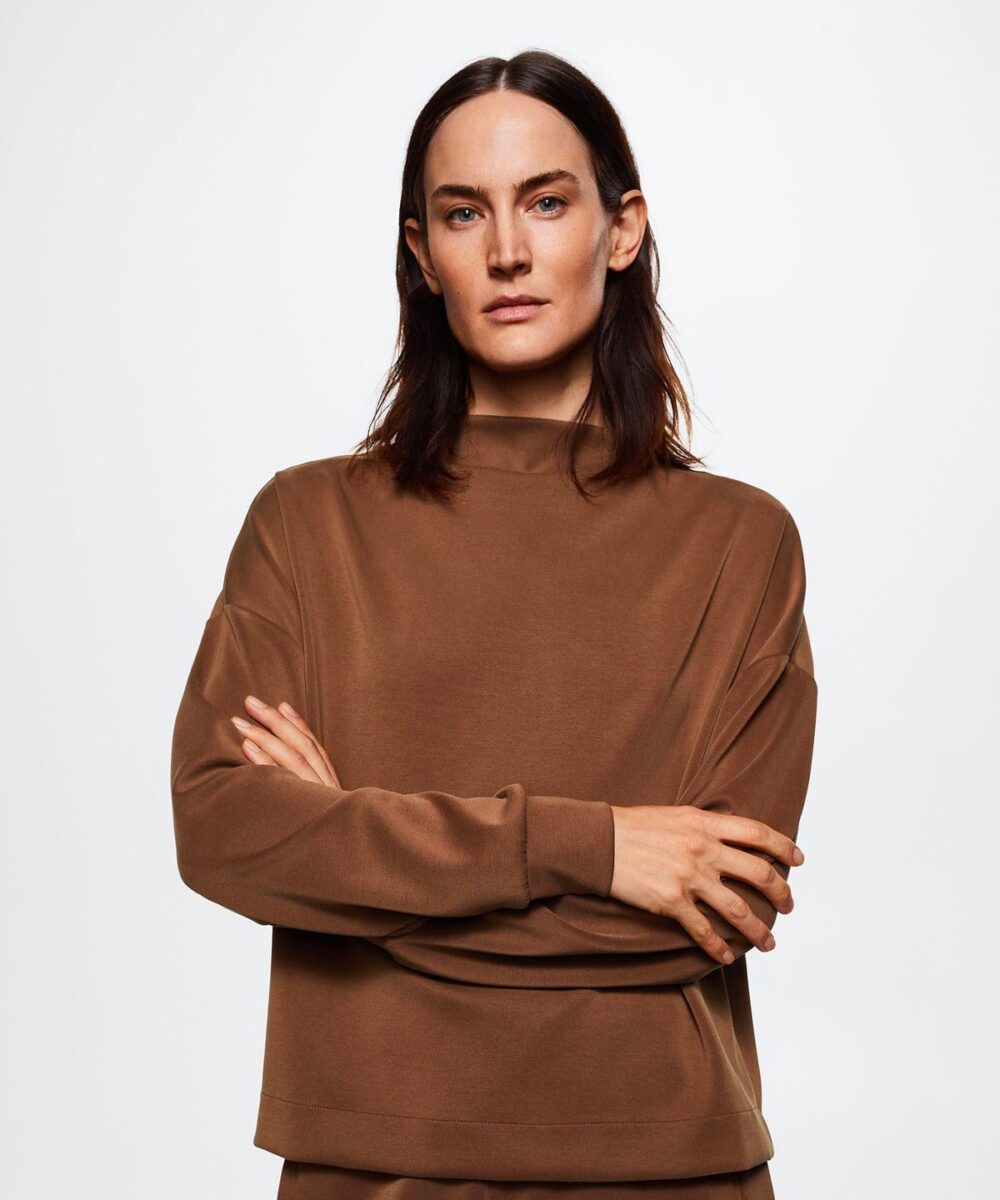 High collar sweatshirt - Image 2