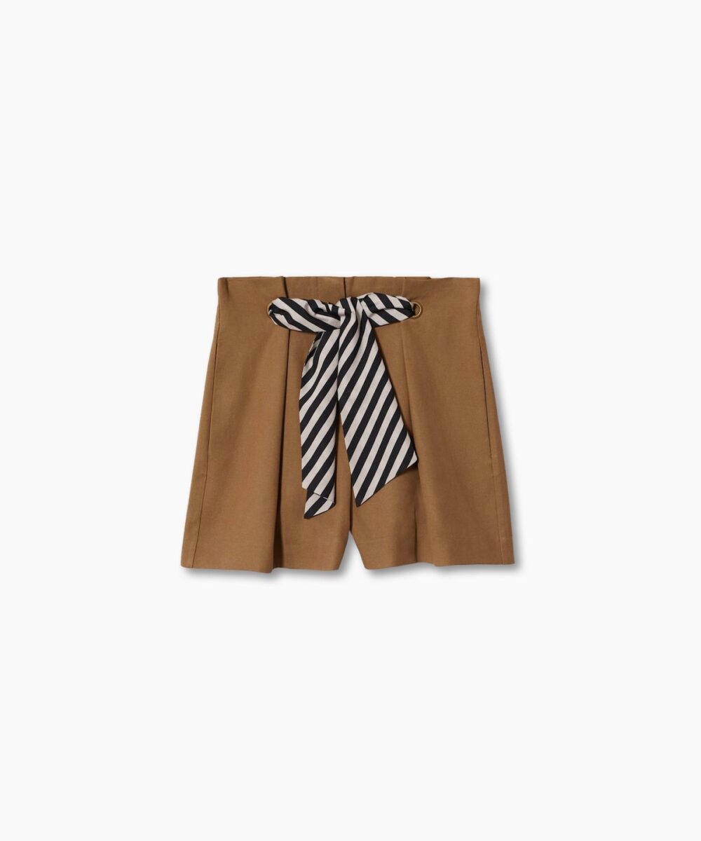 Slouchy pleated shorts